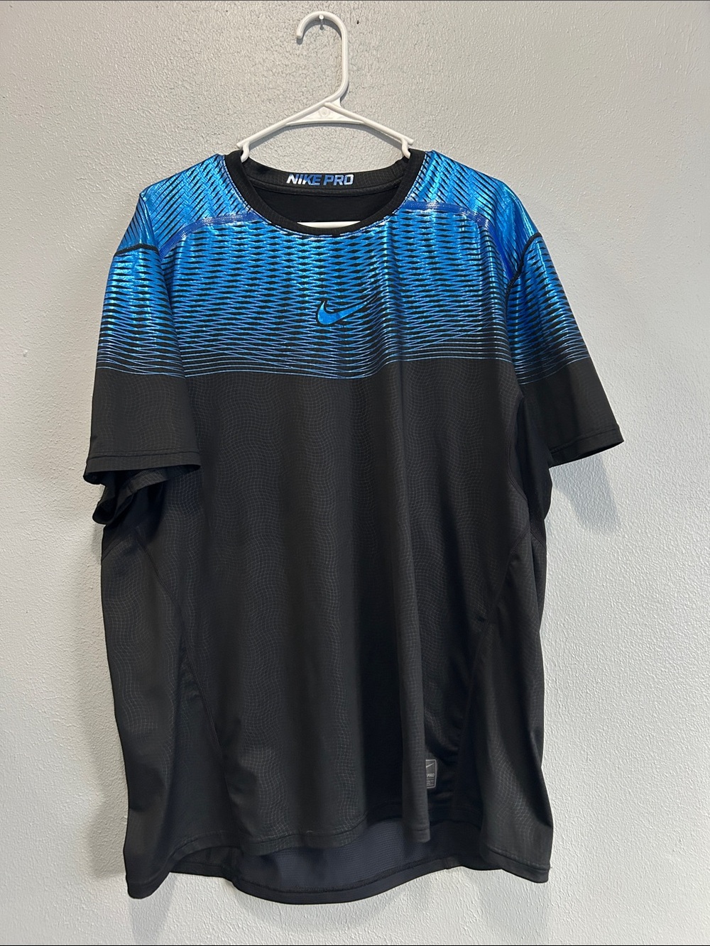 Nike Pro Black and Blue Gradient Short Sleeve Training Tee